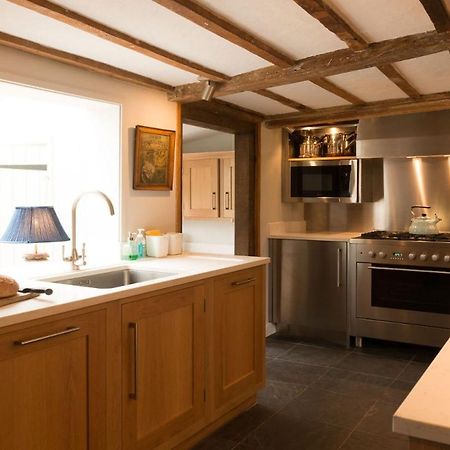 Navigation Cottage On The Historic Sea Lock Overlooking The Nature Reserve Maldon Esterno foto