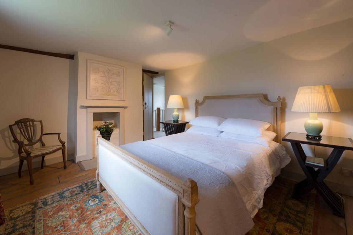 Navigation Cottage On The Historic Sea Lock Overlooking The Nature Reserve Maldon Esterno foto