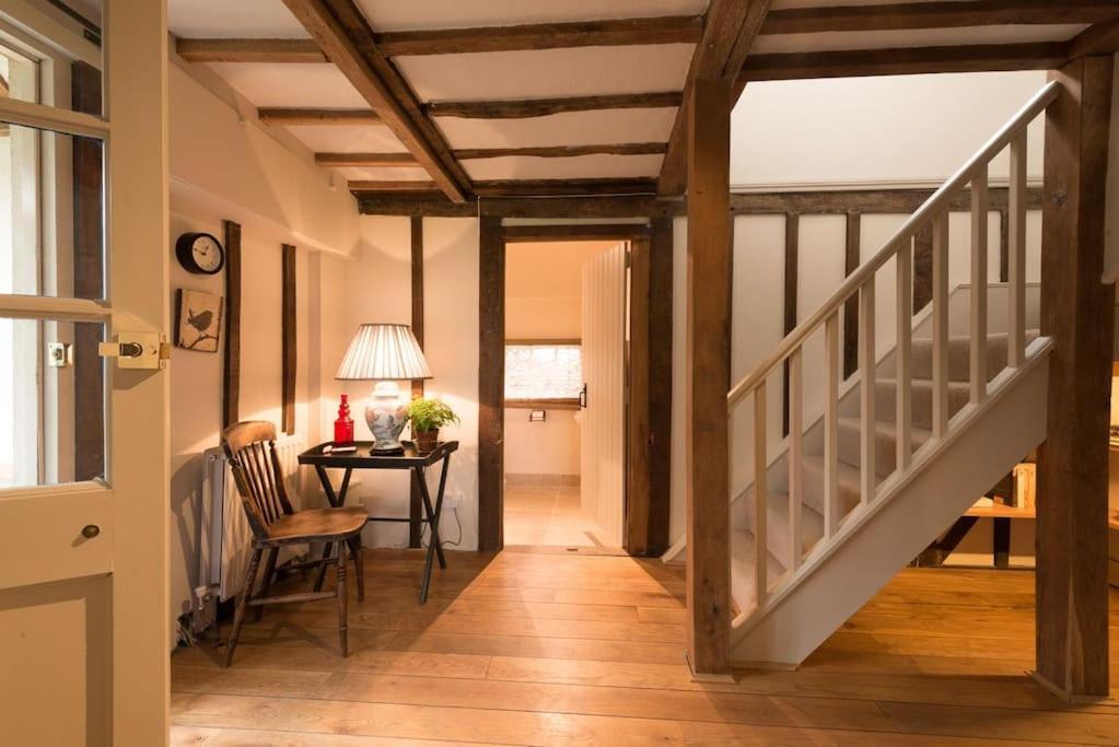 Navigation Cottage On The Historic Sea Lock Overlooking The Nature Reserve Maldon Esterno foto